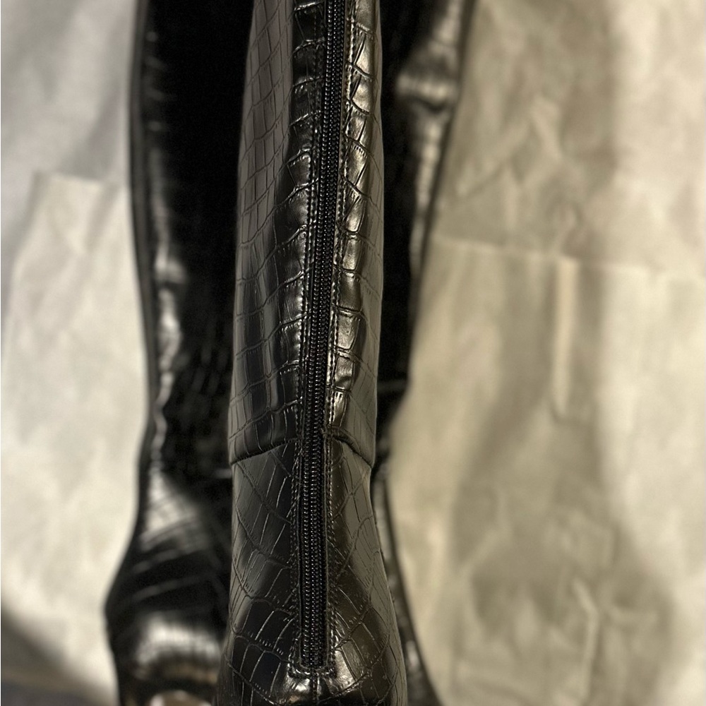 Calf Snake Embossed Boots